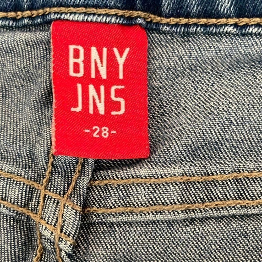BNY Jeans High Rise Cigarette Jean - 28 - Picture 8 of 8